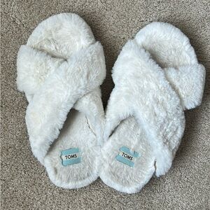 TOMS Cream Fuzzy Slippers